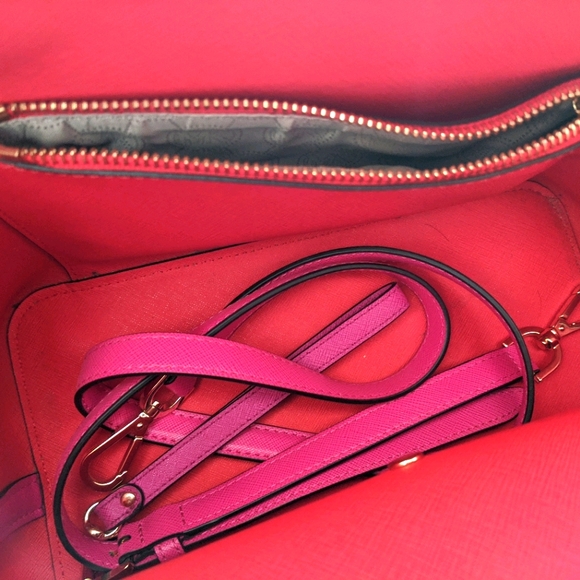 Michael Kors Handbag - Picture 4 of 15